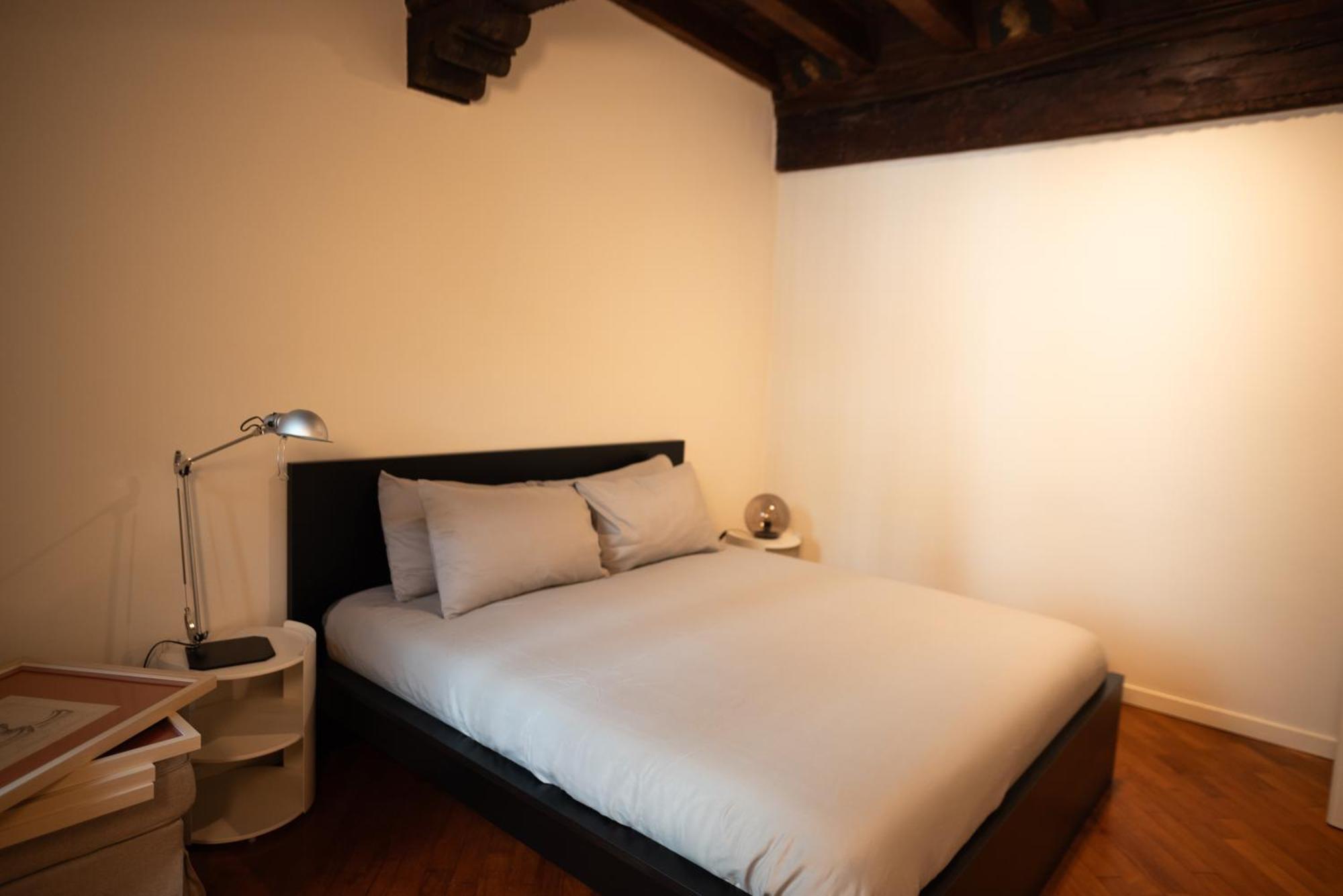Suite N7 - Rifugio D'Epoca Con Posto Auto Brescia Buitenkant foto