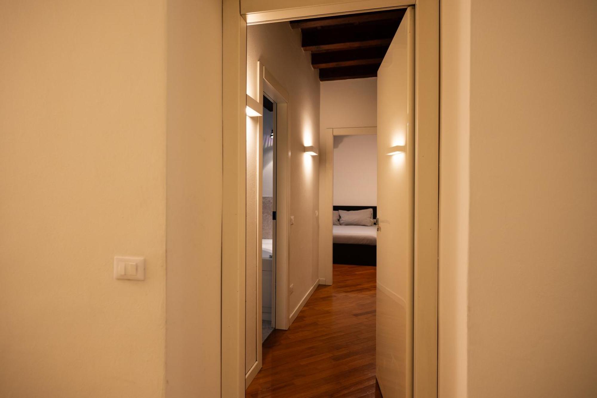 Suite N7 - Rifugio D'Epoca Con Posto Auto Brescia Buitenkant foto